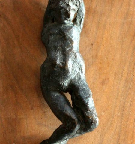 Sculpture – Laying Lady